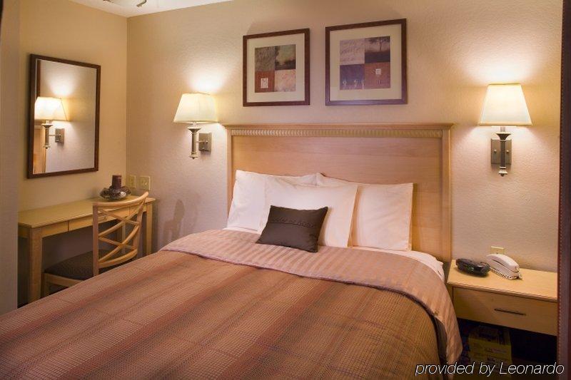Candlewood Suites Lafayette By Ihg Room photo